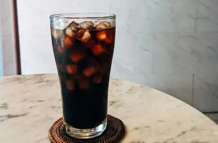 kopi keninian dengan teknik pembuatan kopi cold brew